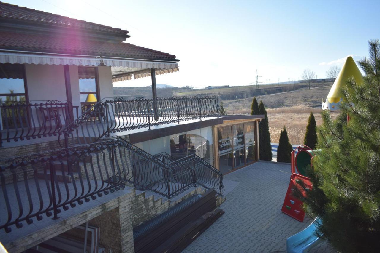 Pensiunea Lebada Tulcea Exterior foto